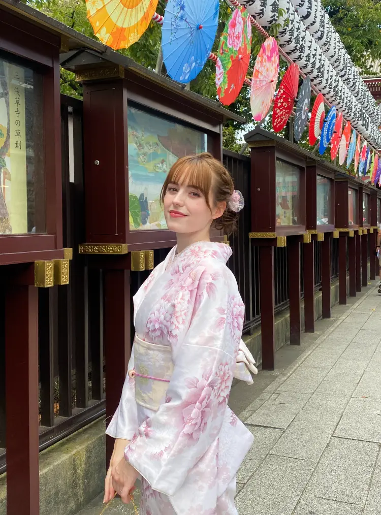 Mid-Range Tourist-Focused Kimono Rental Shops
